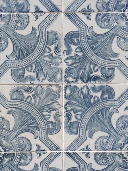 Traditionelle Portugiesische Fliesen Mit Floralem Schmuck Vintage Keramikfliesen Verblasster Blauer — Stockfoto