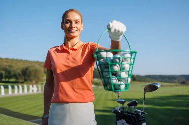 Golf tutkusu Pistin tadını çıkarıyor