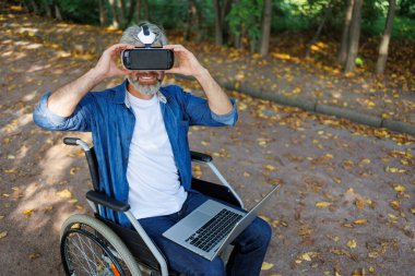 Sınırsız Bağlantılar: Engelli Bireysel Park AR Teknolojisi ile Etkileşim