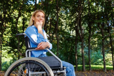 Wheeling with Wonder: Engelli Kadın Park Ayarları