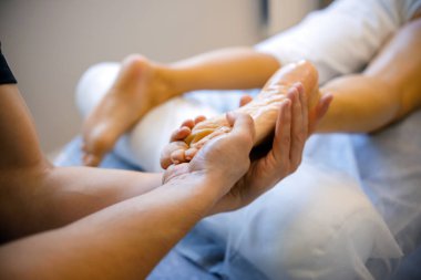 Şımarık Ayak ve Bacak Masaj Deneyimi