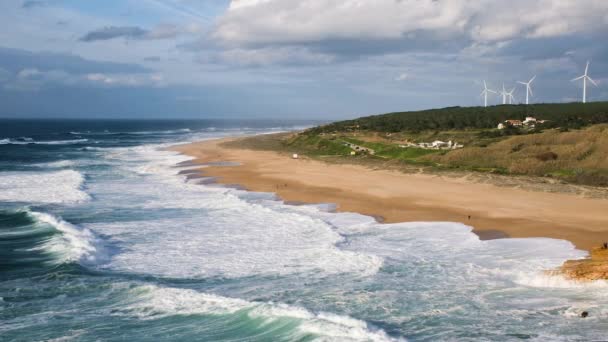 Portekiz Küçük Bir Kasabası Olan Nazare Deki Büyük Issız Plajın — Stok video