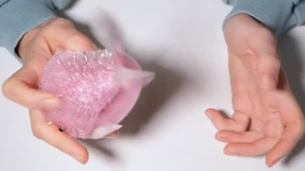Brincadeira Mão Com Squeeze Rosa Peixe Baleia Punho Mão Exercício — Vídeo de Stock