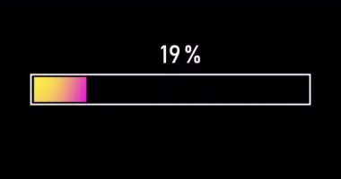 Basit renkli gradyan süreci ya da yükleyici çubuk animasyonu. Yükleyici çubuğu sıfırdan yüzde yüze kadar siyah arkaplanda. 4K çözünürlük canlandırması