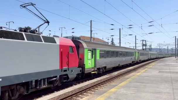 Oporto Portugal 2023 Estación Tren Campanha Oporto Portugal Tren Sale — Vídeo de stock