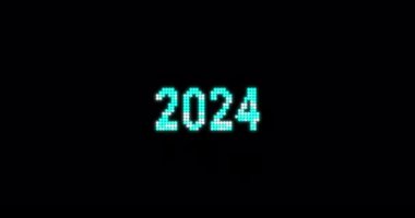 2024 'ten 2025' e yeni yıl animasyonu. Siyah arkaplan üzerinde hata etkisi olan modern Yeni Yıl 4K çözünürlük animasyonu.