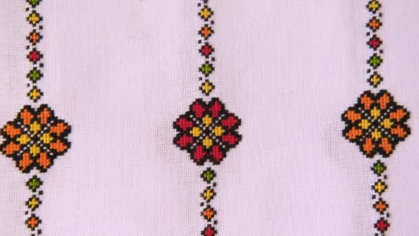 Σλαβική Σταυροβελονιά Από Χρωματιστά Βαμβακερά Νήματα Σχεδιασμός Έθνικ Μοτίβο Σταυροβελονιά — Αρχείο Βίντεο