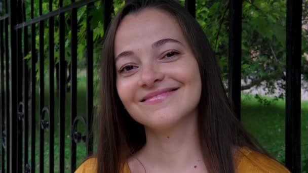 Closeup Portrait Beautiful Young Adult Woman Outdoors Beautiful Girl Smiles — Stock Video
