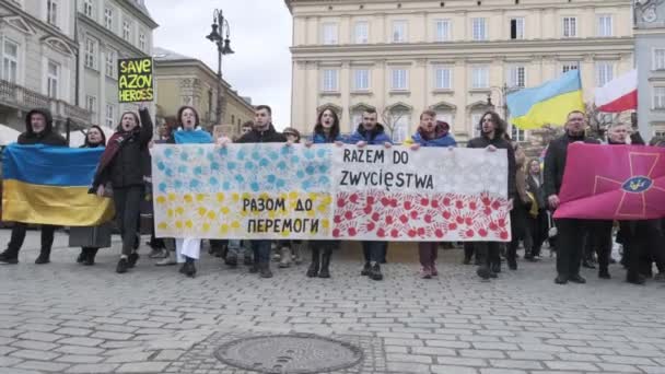 Krakow Polónia Fevereiro 2024 Março Apoio Ucrânia Contra Rússia Cartazes — Vídeo de Stock