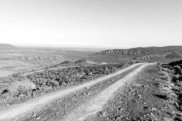 A view the Ouberg Pass near Sutherland in the Northern Cape Province.. Monochrome