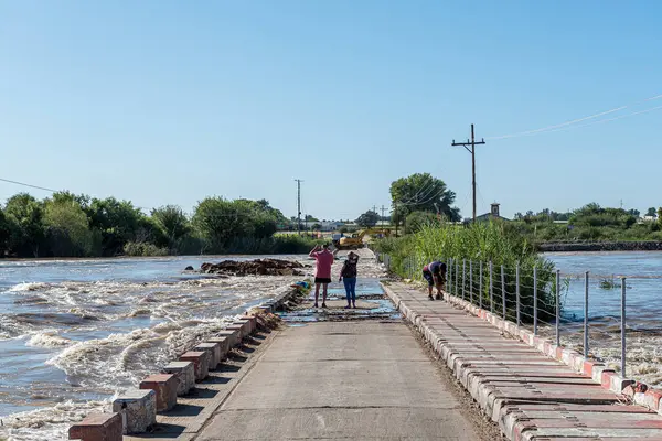 Kanoneiland Sudafrica Febbraio 2023 Ponte Eendrag Sul Fiume Orange Allagato — Foto Stock