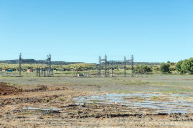 Özgür Eyaletteki Jagersfontein barajı tarafından yıkılan bir elektrik santrali.