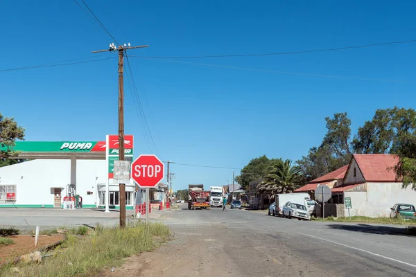 Jagersfontein Rpa Lut 2023 Scena Uliczna Stacją Benzynową Pojazdami Jagersfontein — Zdjęcie stockowe