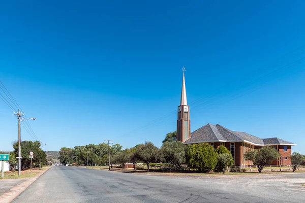 南アフリカ グリークワッド2023年2月24日 ケープ州北部のグリークワッドで オランダ改革派教会のある通りのシーン — ストック写真