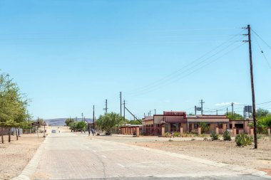 Lamprechtsdrif, Güney Afrika - 24 Şubat 2023: Lamprechtsdrif 'in Kuzey Cape Eyaleti girişi. İnsanlar görünür.