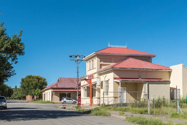 2022年2月21日 南アフリカ共和国ヤガースフォンテーン Jagersfontein 自由州のヤガースフォンテーン Jagersfontein に郵便局の歴史的建造物がある通りの風景 — ストック写真