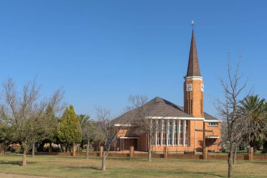 Oranjeville, Güney Afrika - 23 Mayıs 2025: Oranjeville 'deki Hollanda Reform Kilisesi, tuğlalarla inşa edildi.