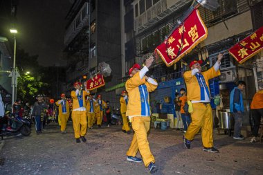  Büyük Qingshan Kral Festivali her yıl ayın 20 'si ile 23' ü arasında düzenlenir. İlk iki gecenin geçit törenlerine gece ziyareti deniyor..                                                                             