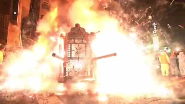 Taipei Taiwan February 2024 People Throwing Firecrackers Sedan Chair Worshiped — Stock Video