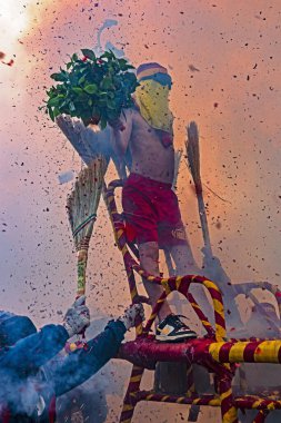  12 Nisan 2024 Taoyuan, TAIWAN 'da Han Dan Usta' nın bombalanması