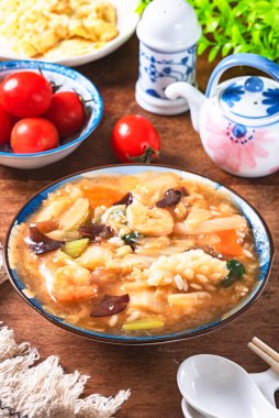 Chukadon (pirinç kasesinde nişasta soslu karışık sebzeler ve deniz ürünleri), Japon mutfağı