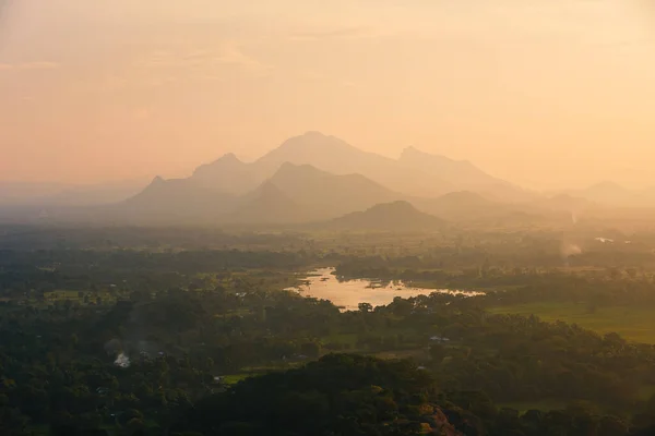 Foggy Landskap Vid Vacker Solnedgång Utsikt Från Sigiriya Rock Sri — Stockfoto