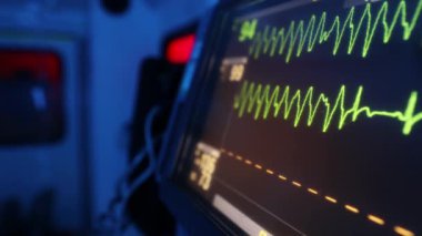 Geceleri ambulans servisindeki hayati belirtilerin izlenmesine özen gösterin. Tema kurtarma, acil durum ve sağlık hizmetleri. 