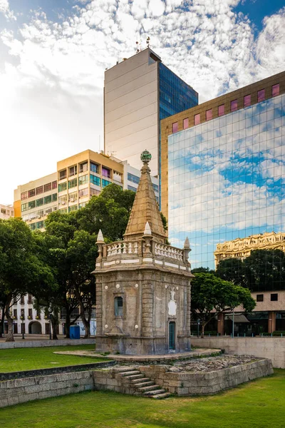 リオデジャネイロ市内中心部にある古代の噴水 — ストック写真
