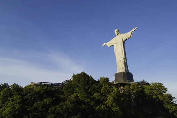 Rio Janeiro Brezilya Mart 2023 Kurtarıcı Corcovado Dağının Tepesindeki Ünlü — Stok fotoğraf
