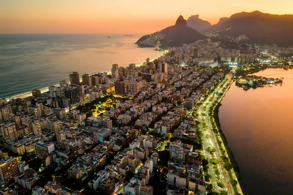 Widok Budynki Góry Dzielnicy Ipanema Leblon Nocą Rio Janeiro Brazylia — Zdjęcie stockowe