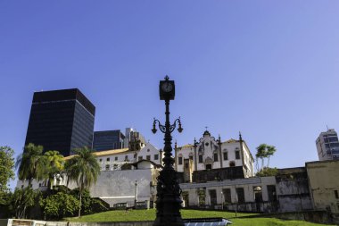 Rio de Janeiro, Brezilya 'da Manastır ve Ofis Binalarıyla Carioca Saat Anıtı
