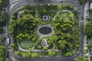 Brezilya 'nın Rio de Janeiro şehrindeki Barra da Tijuca Mahallesi' ndeki Pomar Meydanı ve Park 'ın Hava Görüntüsü