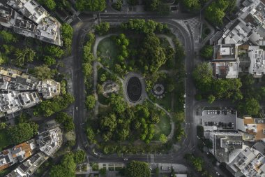 Brezilya 'nın Rio de Janeiro şehrindeki Barra da Tijuca Mahallesi' ndeki Pomar Meydanı ve Park 'ın Hava Görüntüsü