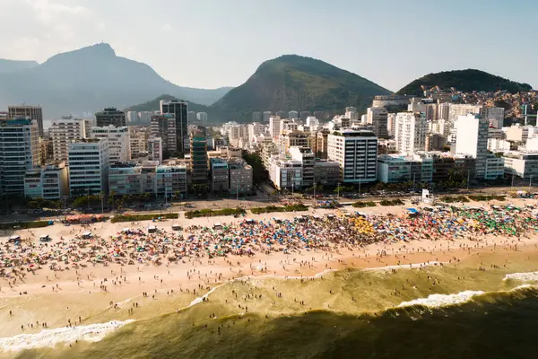 Vue Aérienne Plage Encombrée Ipanema Rio Janeiro Photos De Stock Libres De Droits