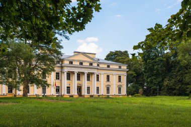Vilnius City 'deki Halk Parkı' ndaki Verkiai Kalesi Binası
