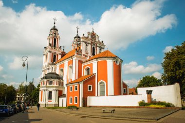 Vilnius şehrindeki güzel mimar Aziz Catherine Kilisesi