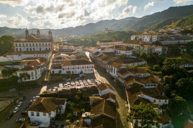Brezilya 'nın Minas Gerais Eyaleti Dağları' ndaki Tarihi Ouro Preto Kasabası Hava Manzarası