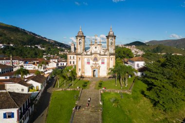 Brezilya, Minas Gerais eyaletindeki Ouro Preto Town 'daki Carmo Kilisesi.