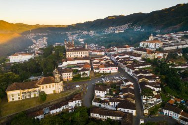 Brezilya 'nın Minas Gerais Eyaleti Dağları' ndaki Tarihi Ouro Preto Kasabası Hava Manzarası