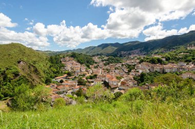 Brezilya 'nın Dağ Bölgesindeki Ouro Preto Town Panoramik Manzarası