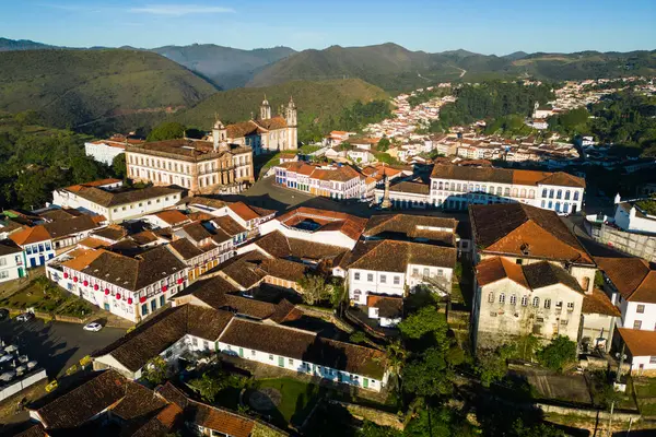 Brezilya 'nın Minas Gerais Eyaleti Dağları' ndaki Tarihi Ouro Preto Kasabası Hava Manzarası