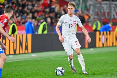 PRAG, CZECH REPUBLIC - 24 Mart 2023: UEFA Euro 2024 elemeleri. Maç Çek Cumhuriyeti - Polonya 3: 1. İş başında Robert Gumny.