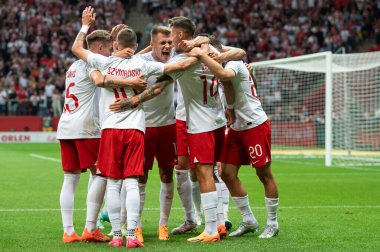 WARsaw, POLAND - 16 Haziran 2023 Polonya-Almanya maçı 1: 0. Polonya takımı gol attıktan sonra seviniyor.
