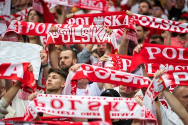 WARsaw, POLAND - 16 Haziran 2023 Polonya-Almanya maçı 1: 0. Çocuk felci destekçileri için tezahürat.