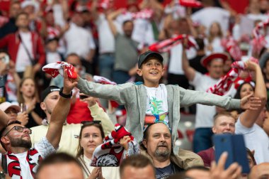 WARsaw, POLAND - 16 Haziran 2023 Polonya-Almanya maçı 1: 0. Çocuk felci destekçileri için tezahürat.