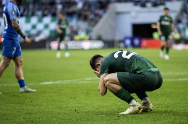 Futbol maçını kaçıran futbolcu..