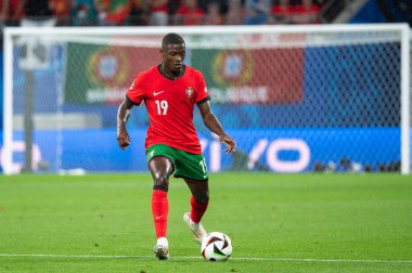 LEIPZIG, GERMANY - 18 Haziran 2024: Euro 2024 Groupe F maçı Portekiz - Çek 2: 1. Eylemde Nuno Mendes.
