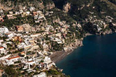 İtalya 'nın Amalfi kıyısındaki Positano kasabası