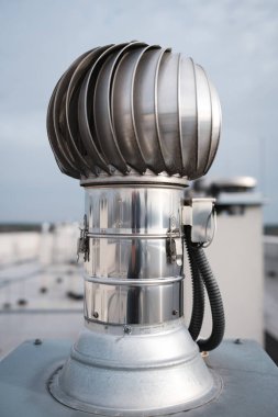 Melez baca kapağı havalandırma kanalında.