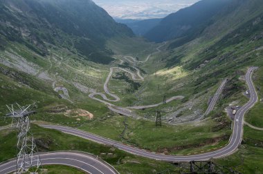 Romanya 'nın Fagaras Dağlarındaki Transfagarasan Yolu